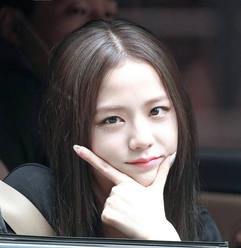 Foto Terbaru Jisoo Member Blackpink