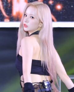 eunha__viviz_1728751066_3477338442168805500_39990645146