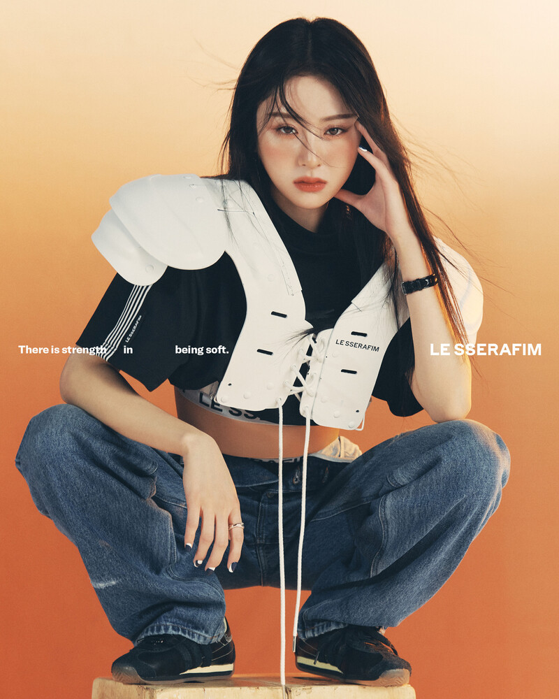 Profil Huh YunJin