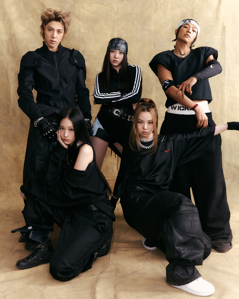 Debut ALLDAY PROJECT