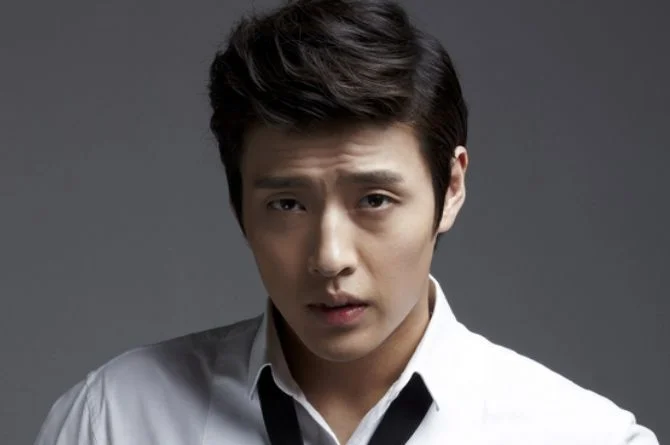 Profil Kang Ha-Neul