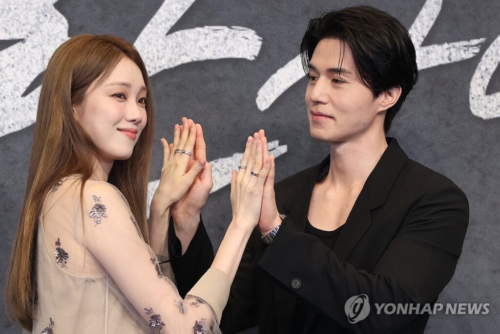 Peran Baru Lee Dong-wook