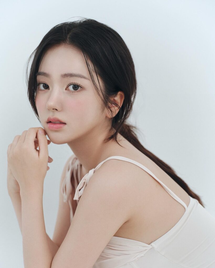 Foto Terbaru Instagram Lee Ruby