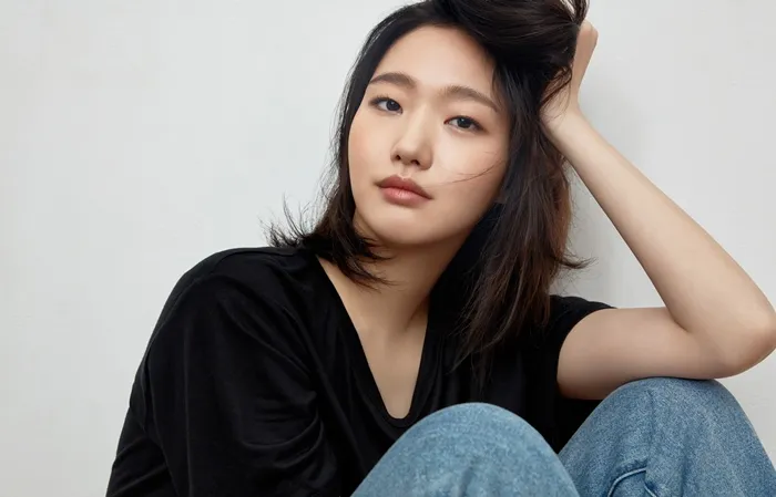 Biodata Kim Go-eun