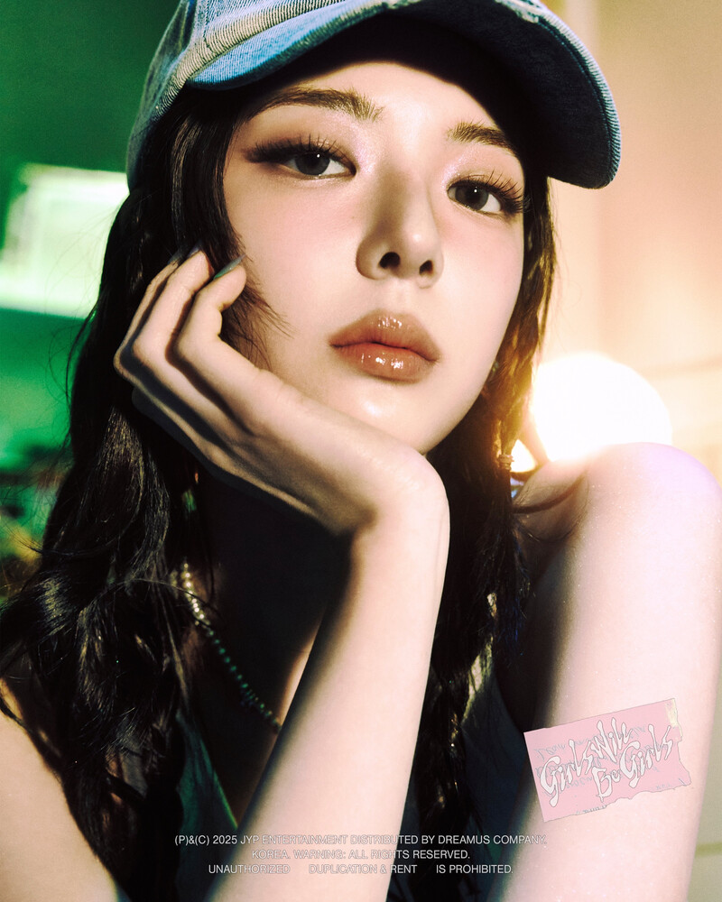 Profil Yuna ITZY