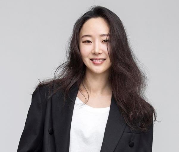 Min Hee Jin