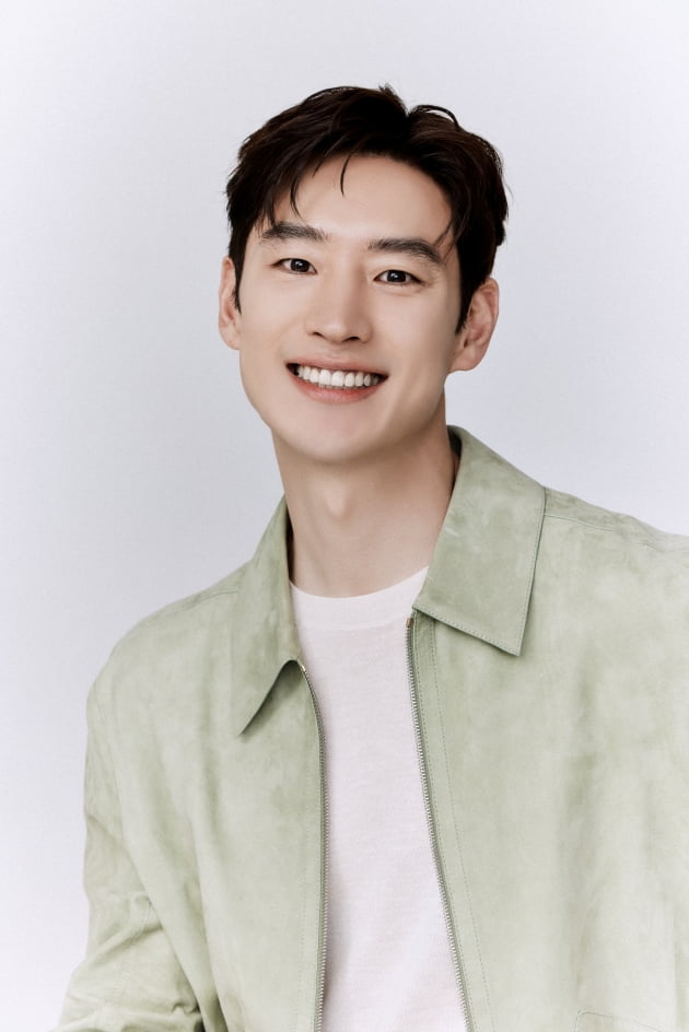 Profil Lee Je-hoon
